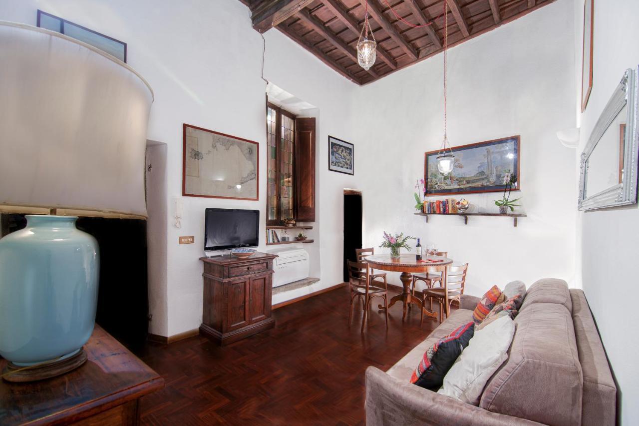Cartari, Renaissance Flat A Few Steps From Piazza Navona And Vatican * Rom
