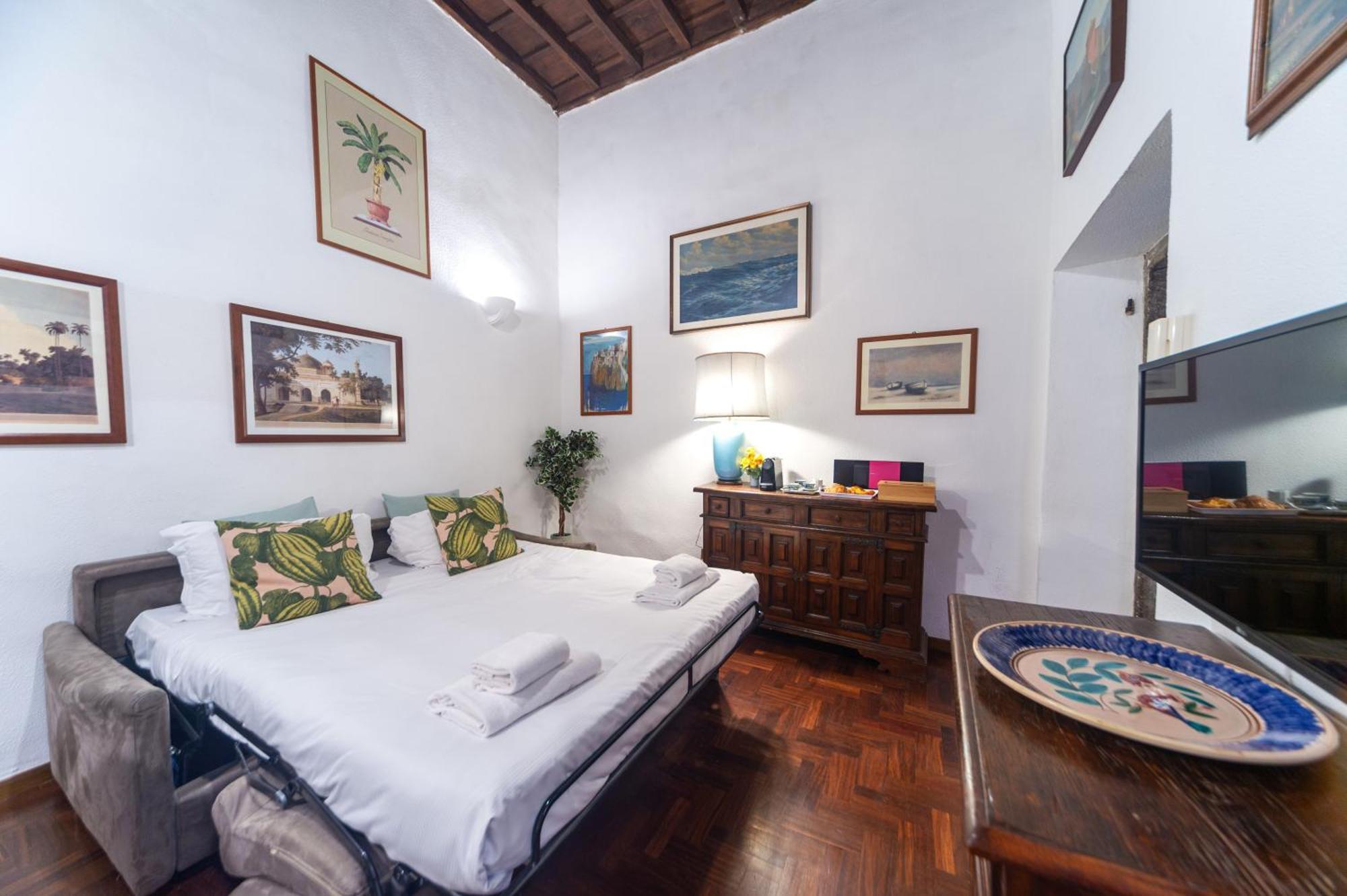 Cartari, Renaissance Flat A Few Steps From Piazza Navona And Vatican * Rom